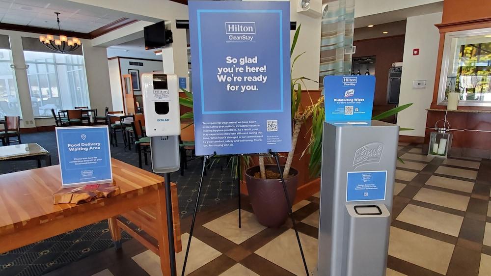 Hilton Garden Inn Милфорд Экстерьер фото