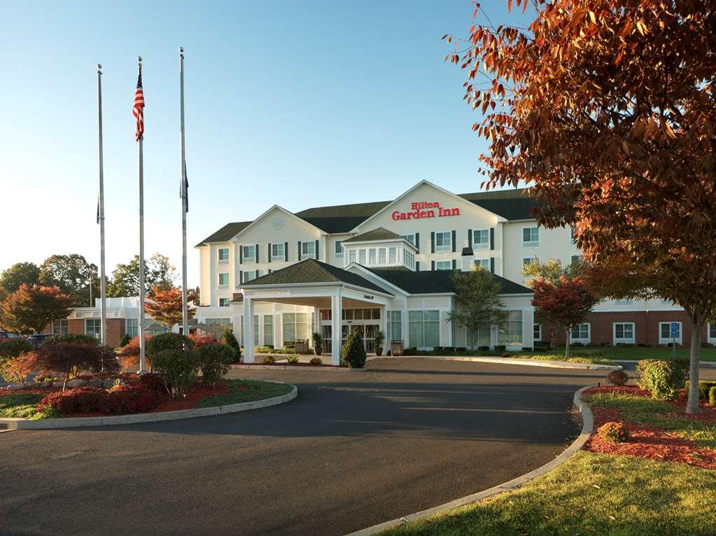 Hilton Garden Inn Милфорд Экстерьер фото
