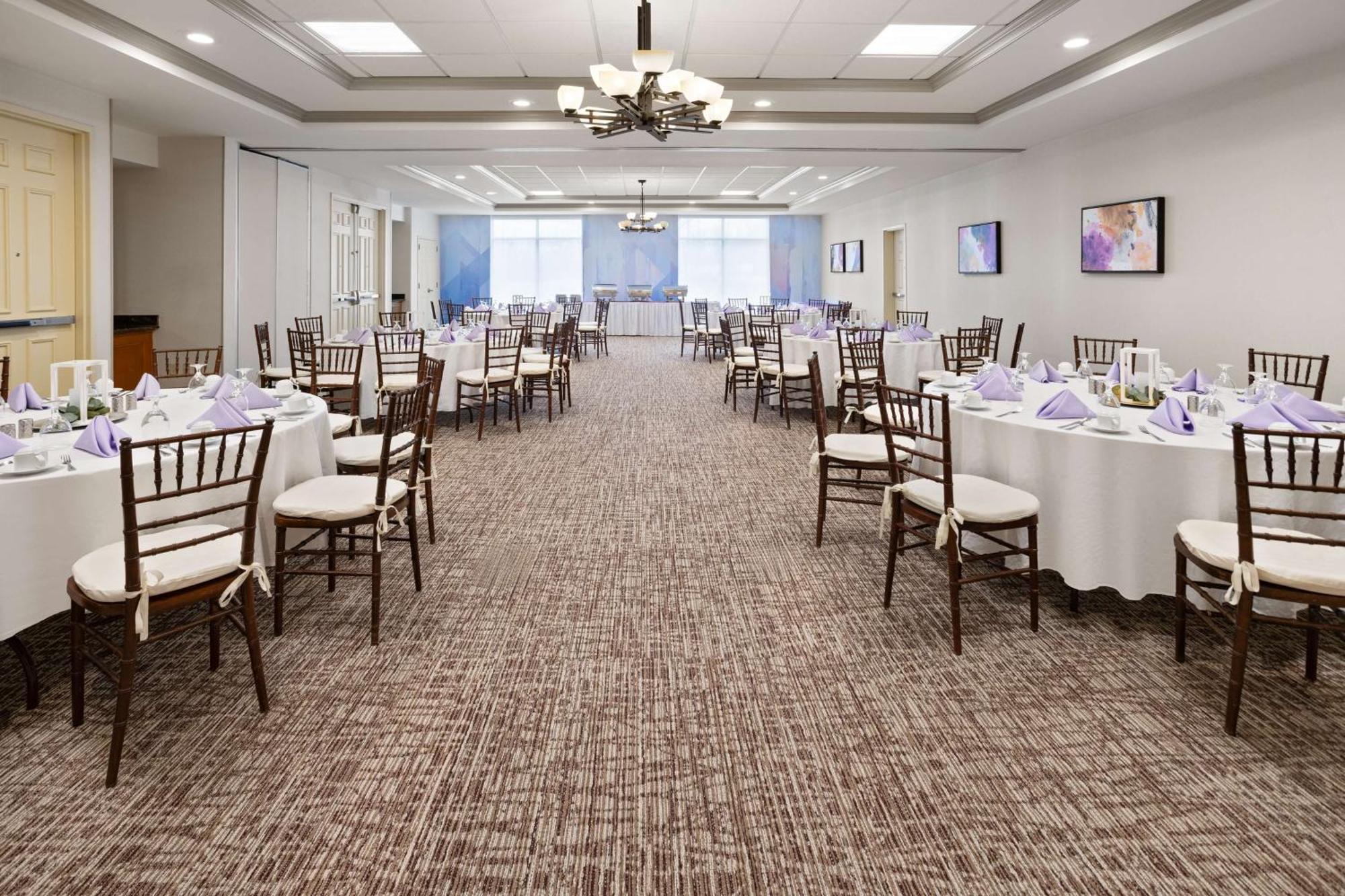 Hilton Garden Inn Милфорд Экстерьер фото
