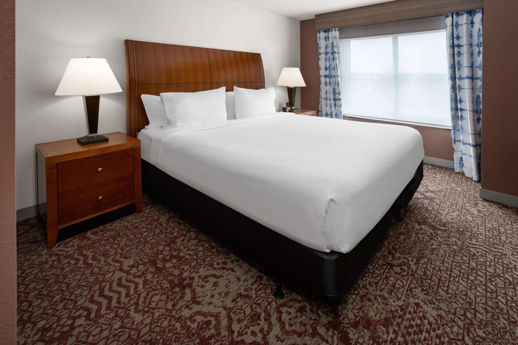 Hilton Garden Inn Милфорд Экстерьер фото