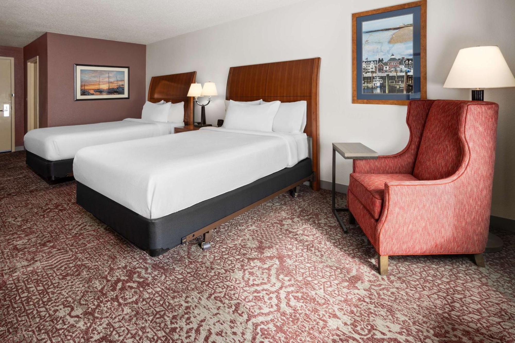 Hilton Garden Inn Милфорд Экстерьер фото