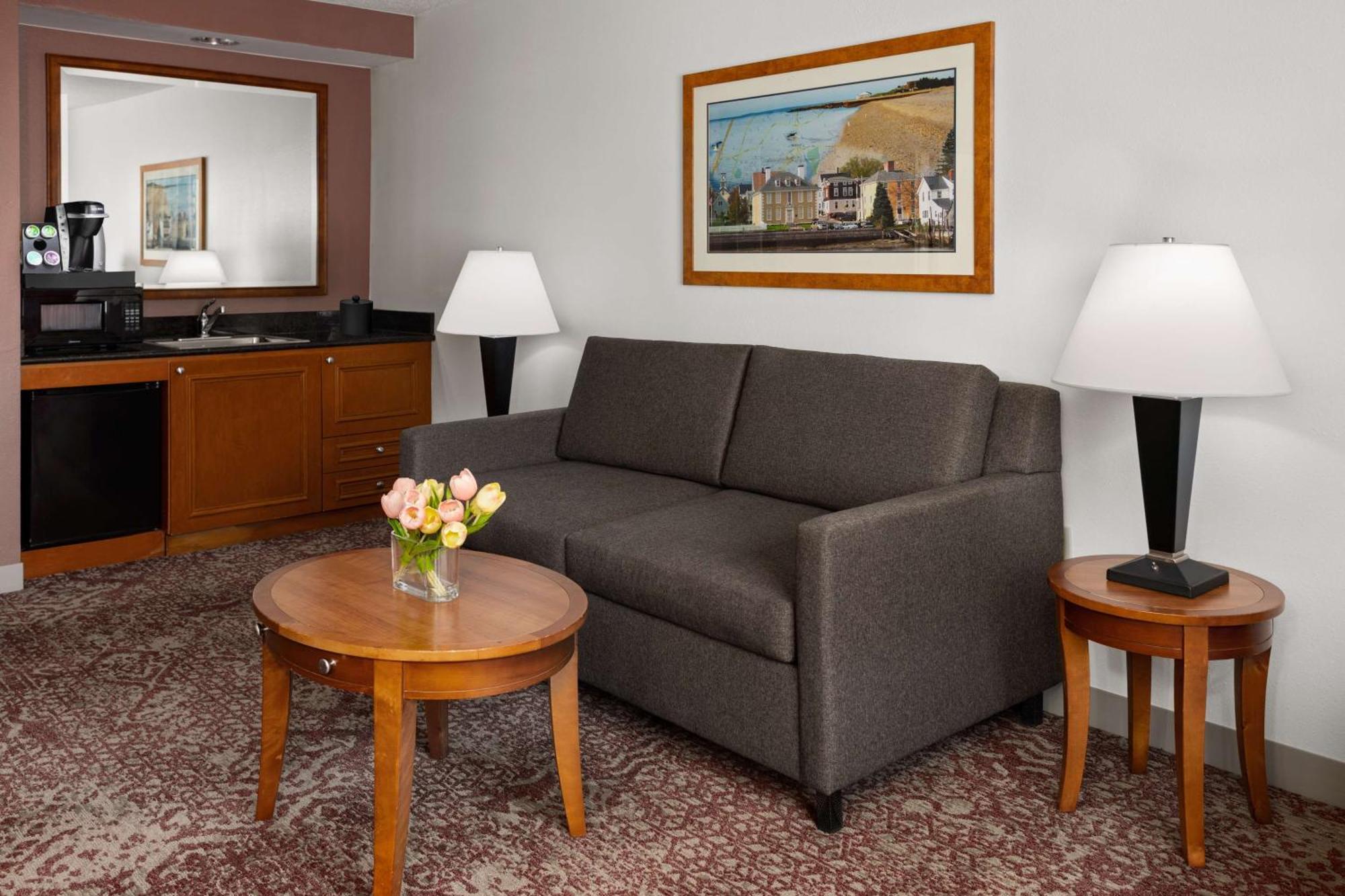 Hilton Garden Inn Милфорд Экстерьер фото