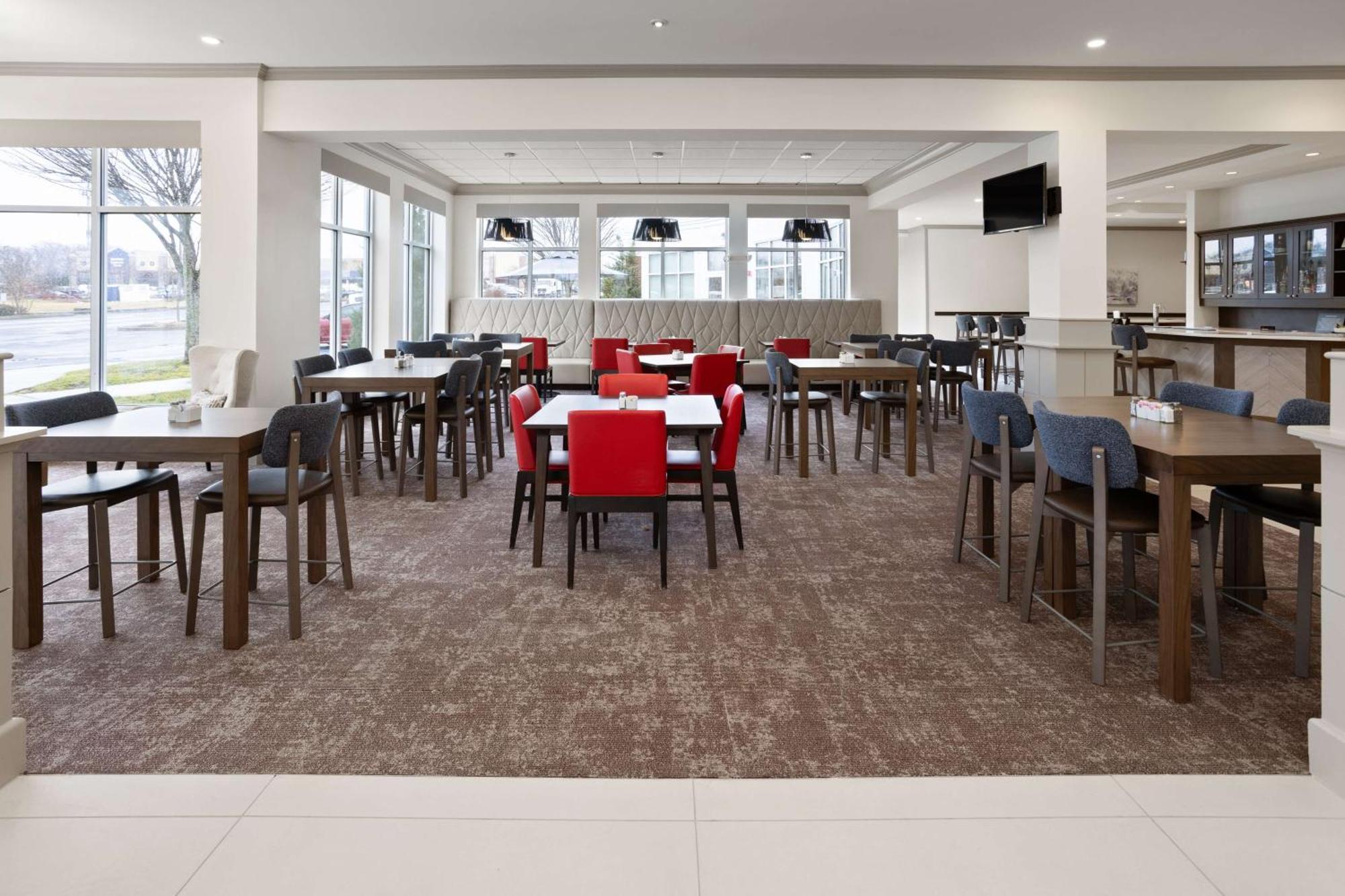 Hilton Garden Inn Милфорд Экстерьер фото