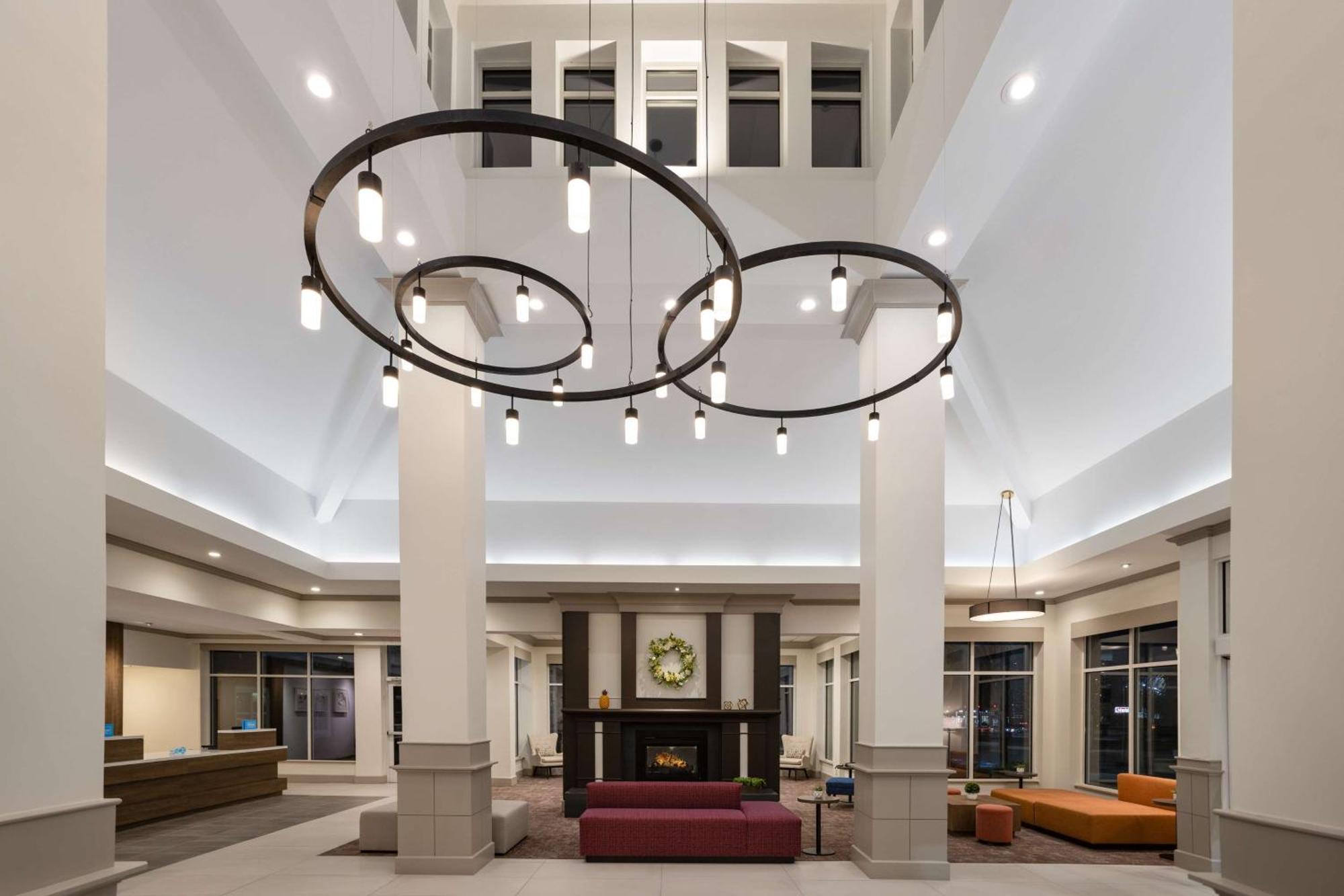 Hilton Garden Inn Милфорд Экстерьер фото
