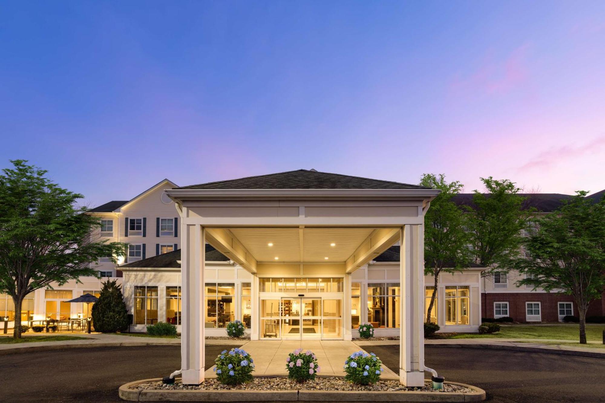 Hilton Garden Inn Милфорд Экстерьер фото