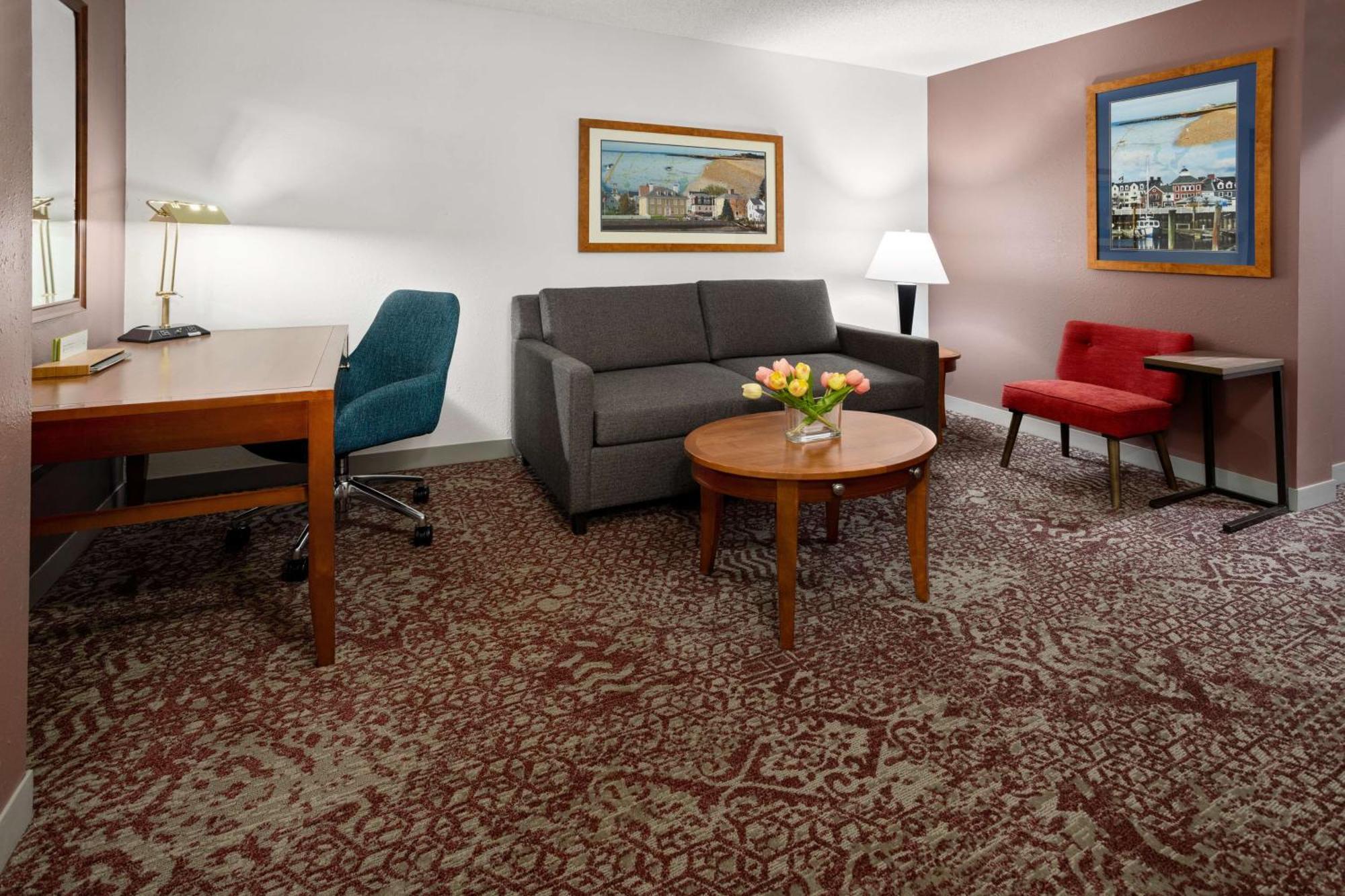 Hilton Garden Inn Милфорд Экстерьер фото