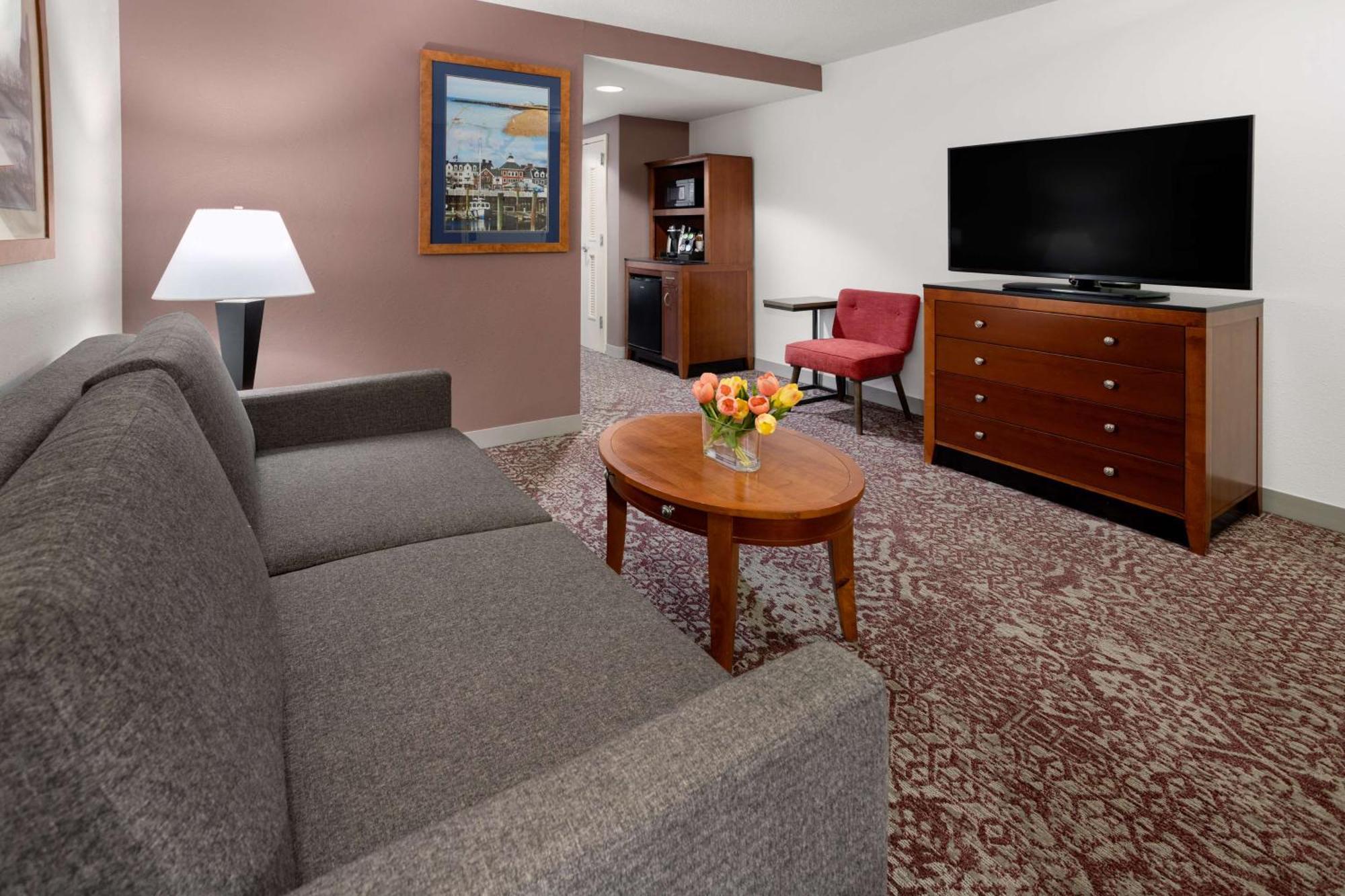 Hilton Garden Inn Милфорд Экстерьер фото