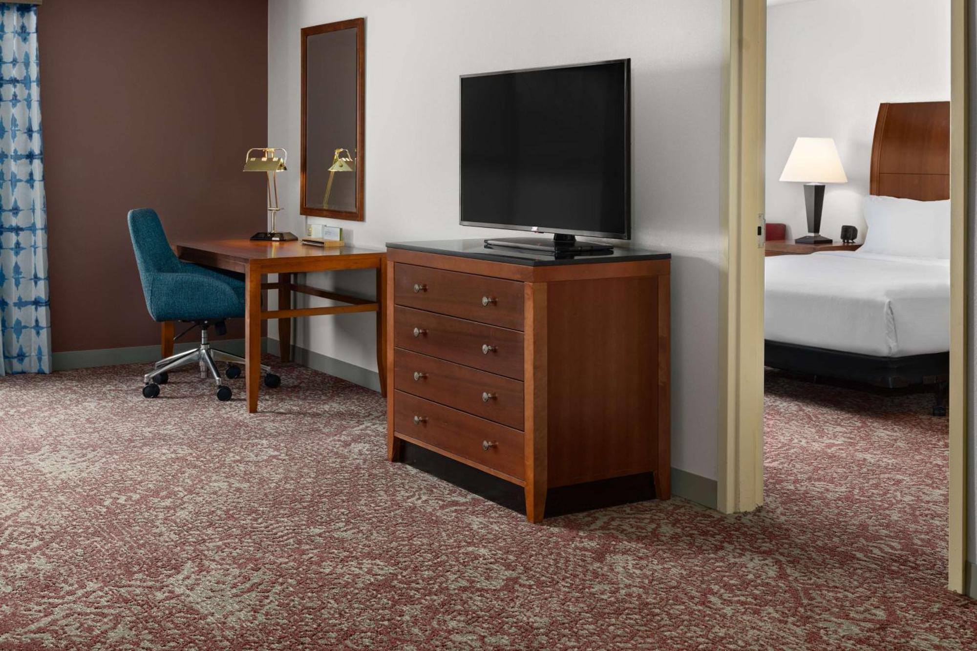 Hilton Garden Inn Милфорд Экстерьер фото
