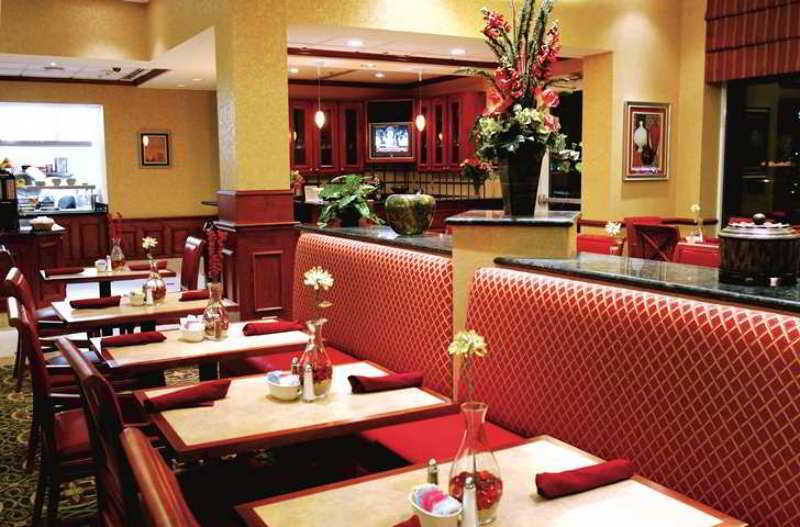 Hilton Garden Inn Милфорд Ресторан фото